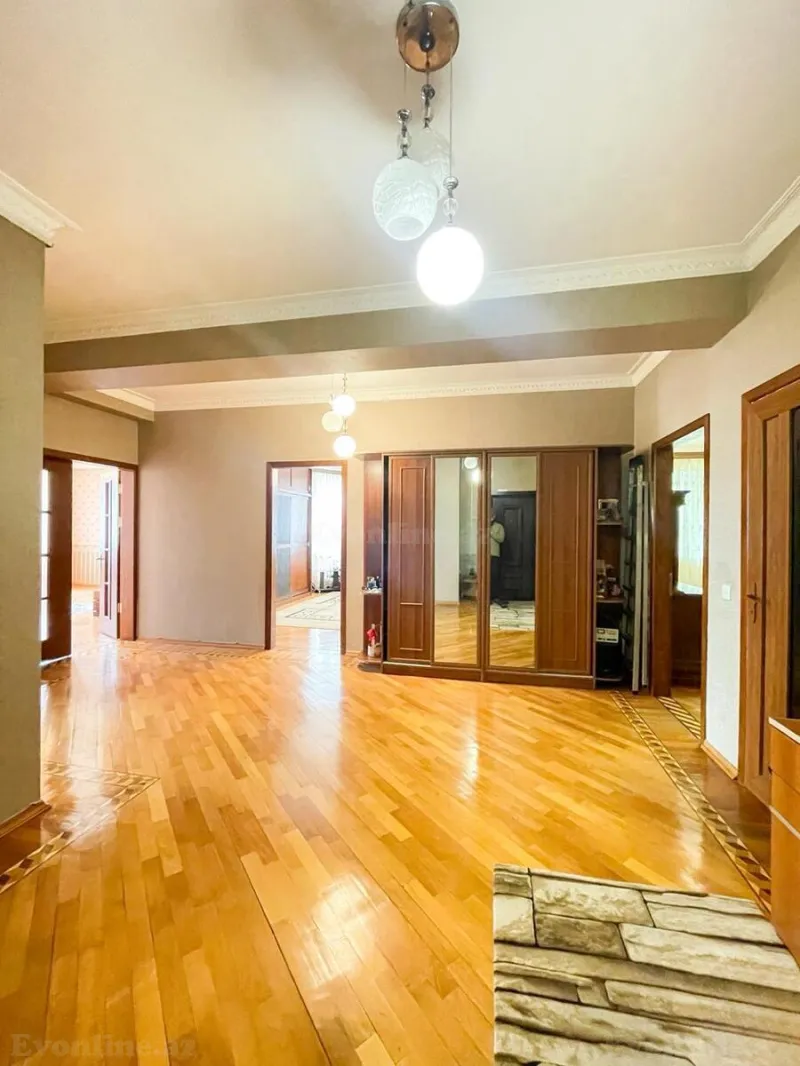 Satılır 3 otaqlı Mənzil Yeni tikili 160 m² Nizami m. - şəkil 2