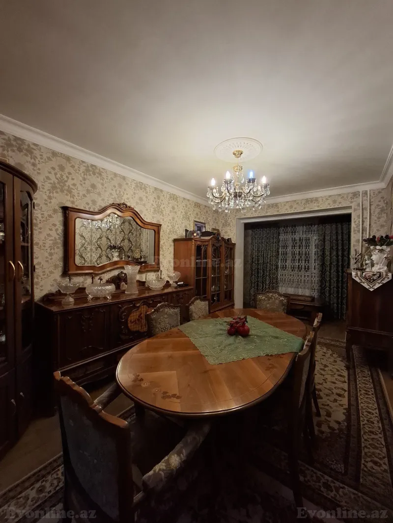 Satılır 3 otaqlı Mənzil Köhnə tikili 120 m² Memar Əcəmi m. - şəkil 2
