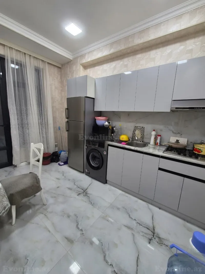 Kirayə verilir 2 otaqlı Mənzil Yeni tikili 60 m² Memar Əcəmi m. - şəkil 2