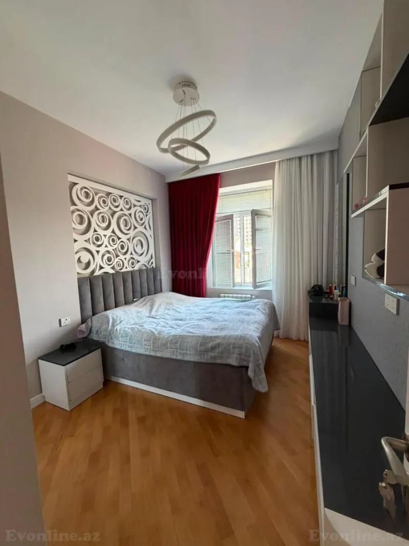 3 otaqlı Mənzil 110 m² Nizami r. Kirayə verilir