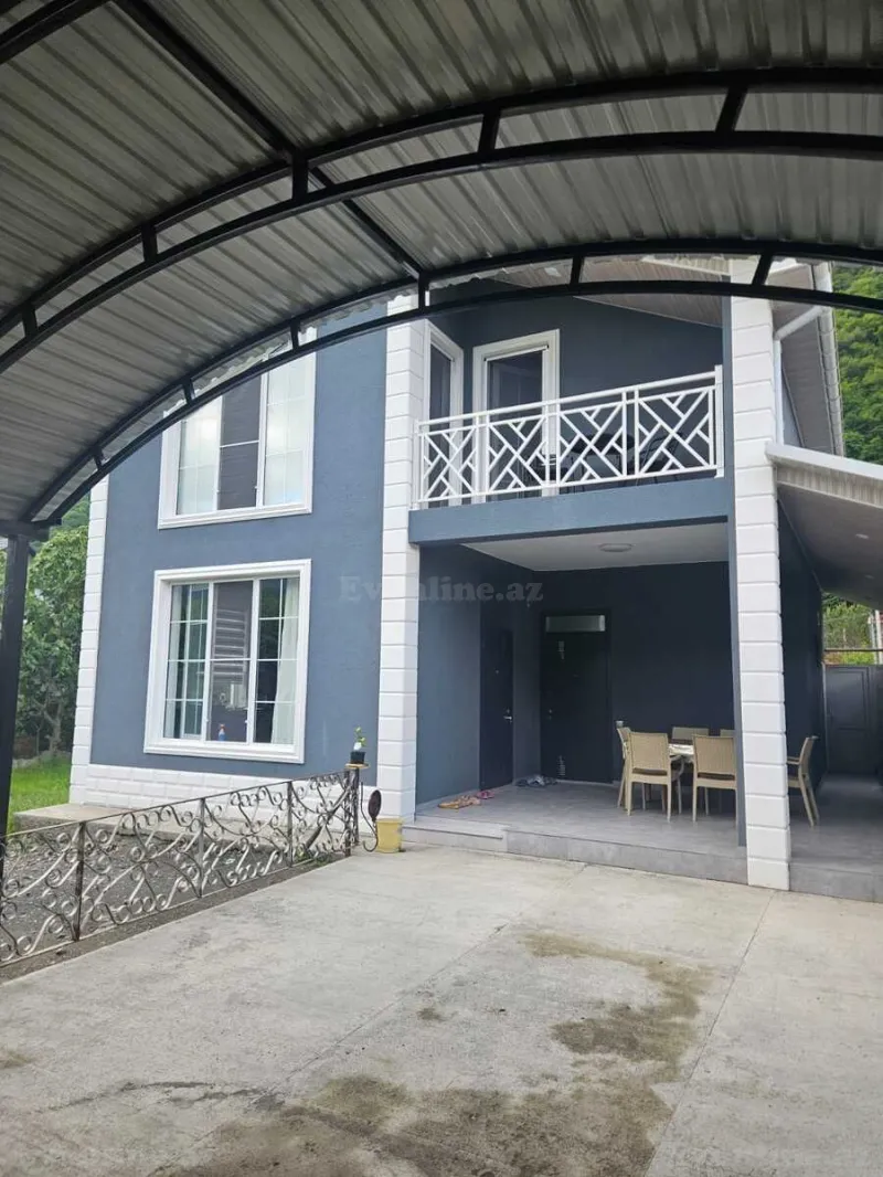 Kirayə verilir 4 otaqlı Həyət evi 200 m² Qax