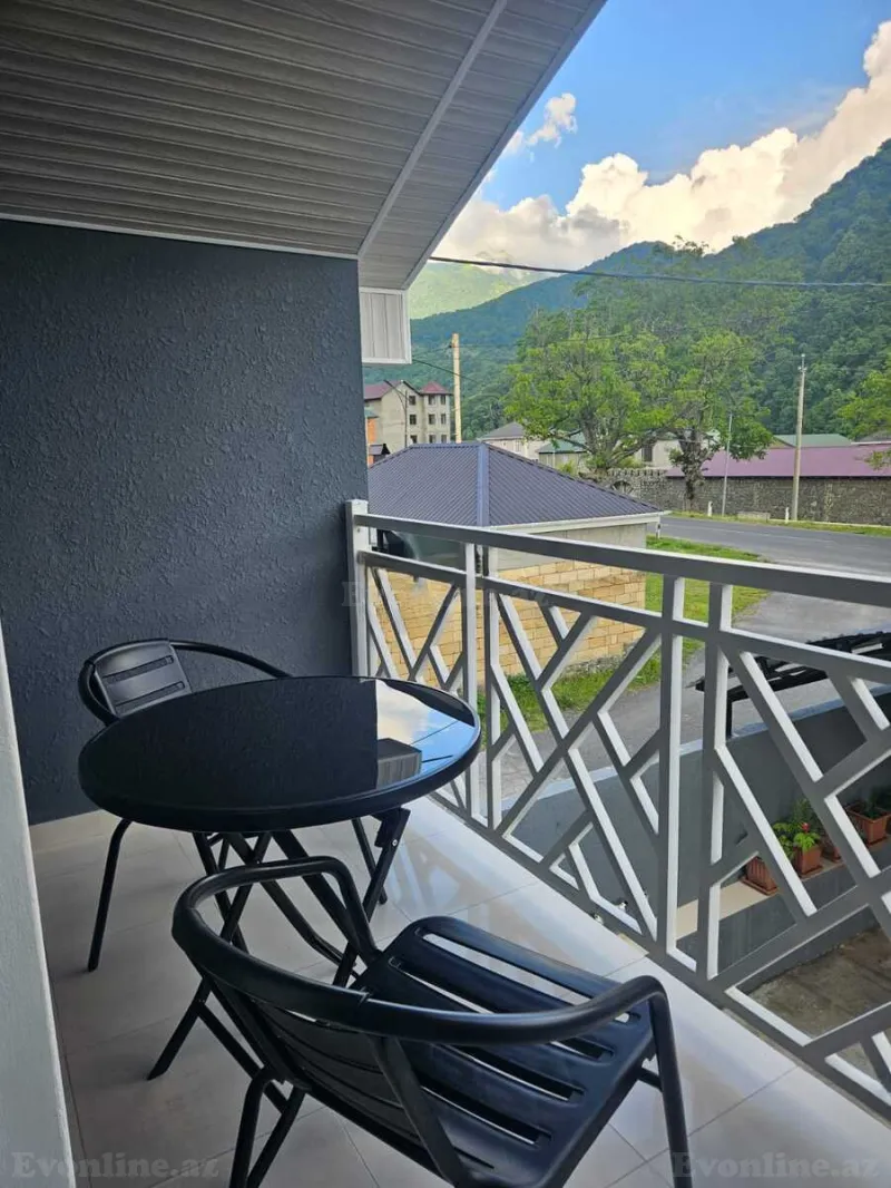Kirayə verilir 4 otaqlı Həyət evi 200 m² Qax - şəkil 3