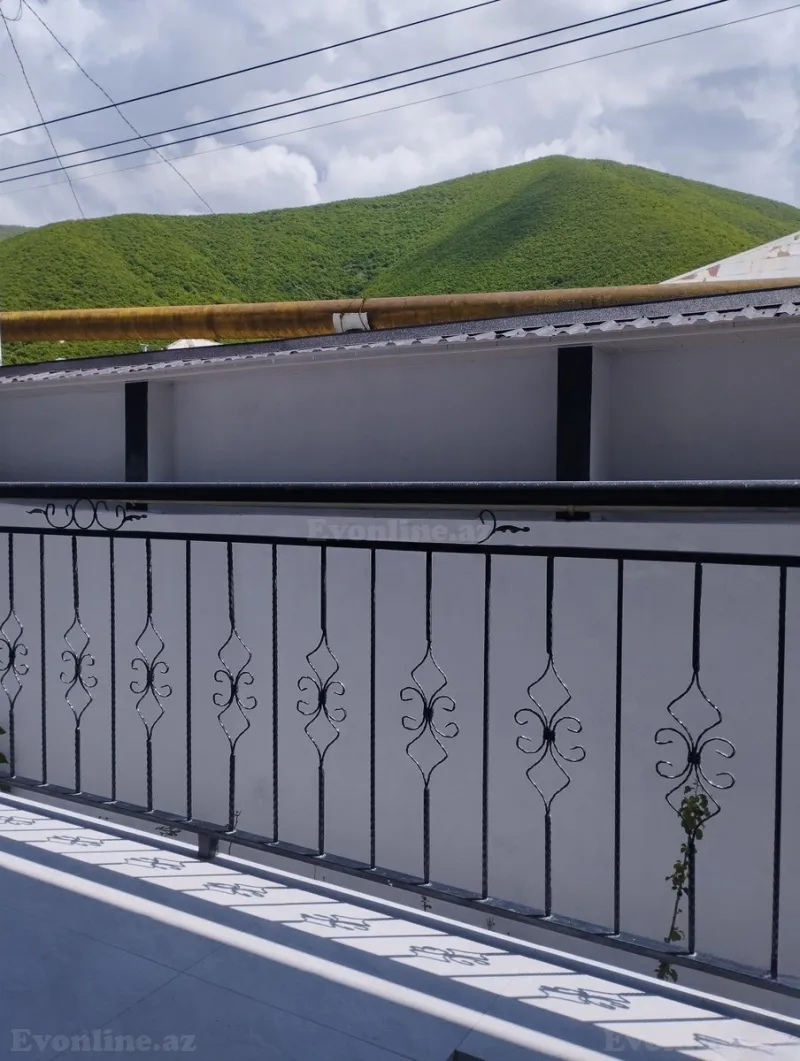 Satılır 3 otaqlı Həyət evi 100 m² Şəki - şəkil 2