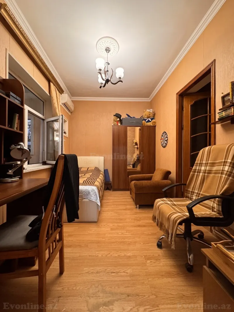 Satılır 4 otaqlı Həyət evi 115 m² Nəsimi r. - şəkil 2