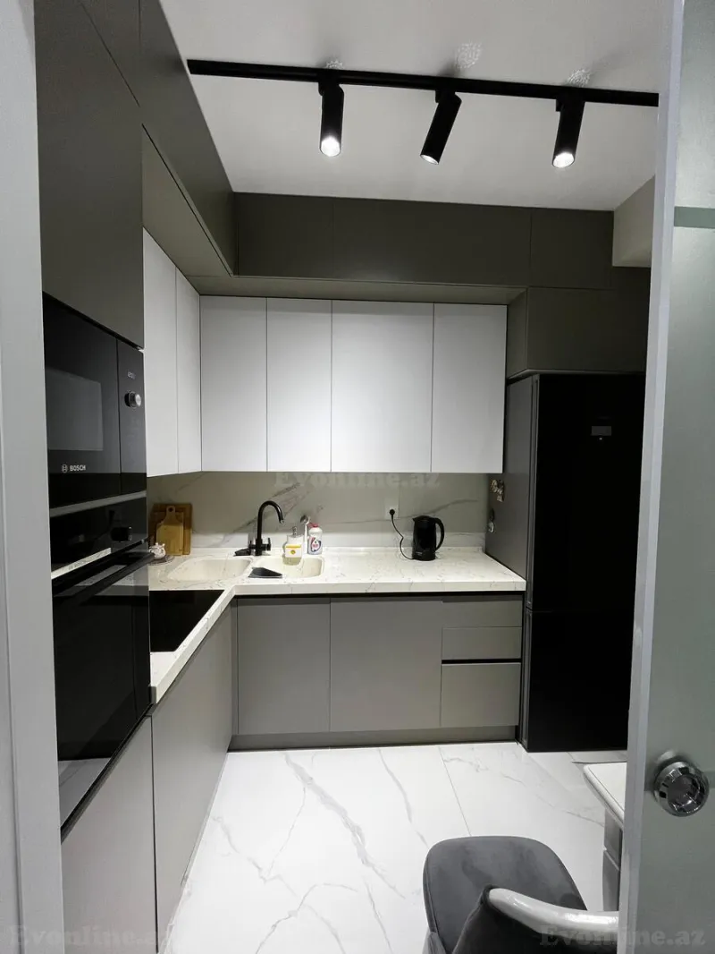 Satılır 2 otaqlı Mənzil Yeni tikili 60 m² Memar Əcəmi m. - şəkil 9