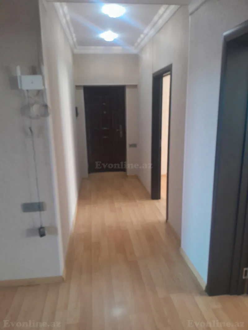 2 otaqlı Mənzil 90 m² Avtovağzal m. Kirayə verilir