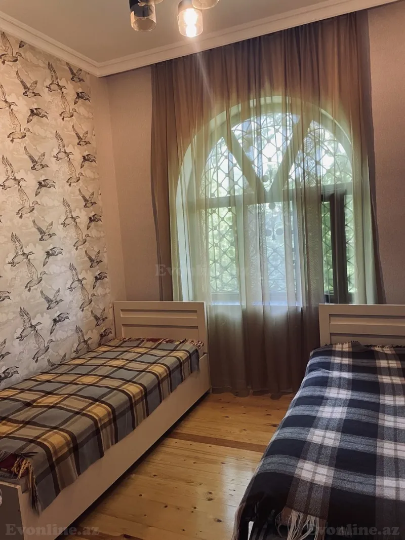 Kirayə verilir 4 otaqlı Həyət evi 150 m² Oğuz - şəkil 3