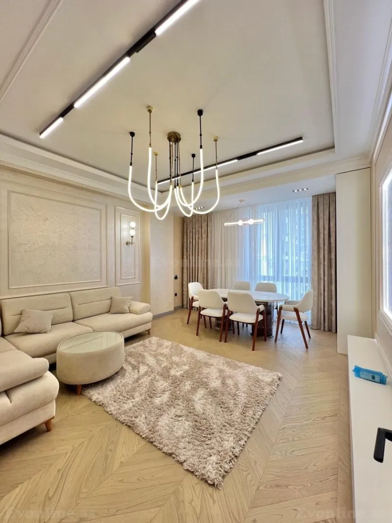 3 otaqlı Mənzil 117 m² Nəriman Nərimanov m. Satılır