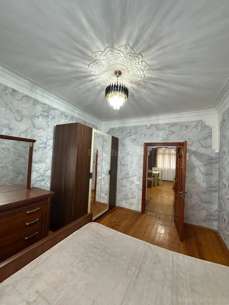 Satılır 3 otaqlı Mənzil Köhnə tikili 60 m² Memar Əcəmi m. - şəkil 4