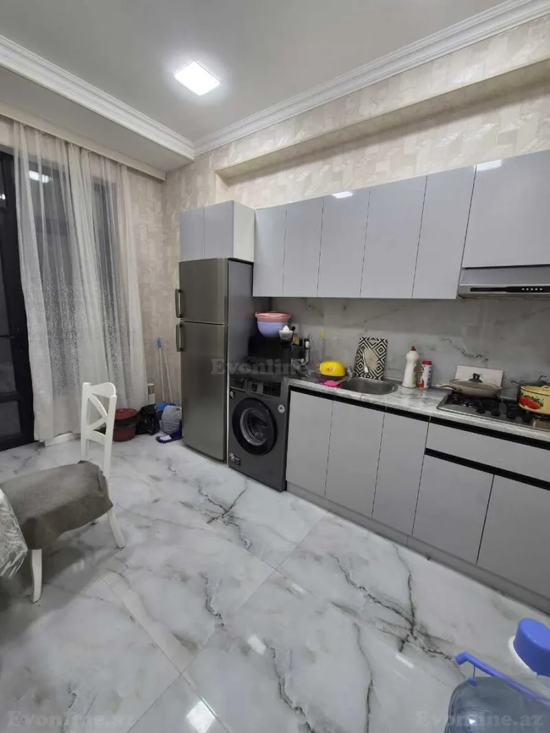 Kirayə verilir 2 otaqlı Mənzil Yeni tikili 60 m² Memar Əcəmi m. - şəkil 4