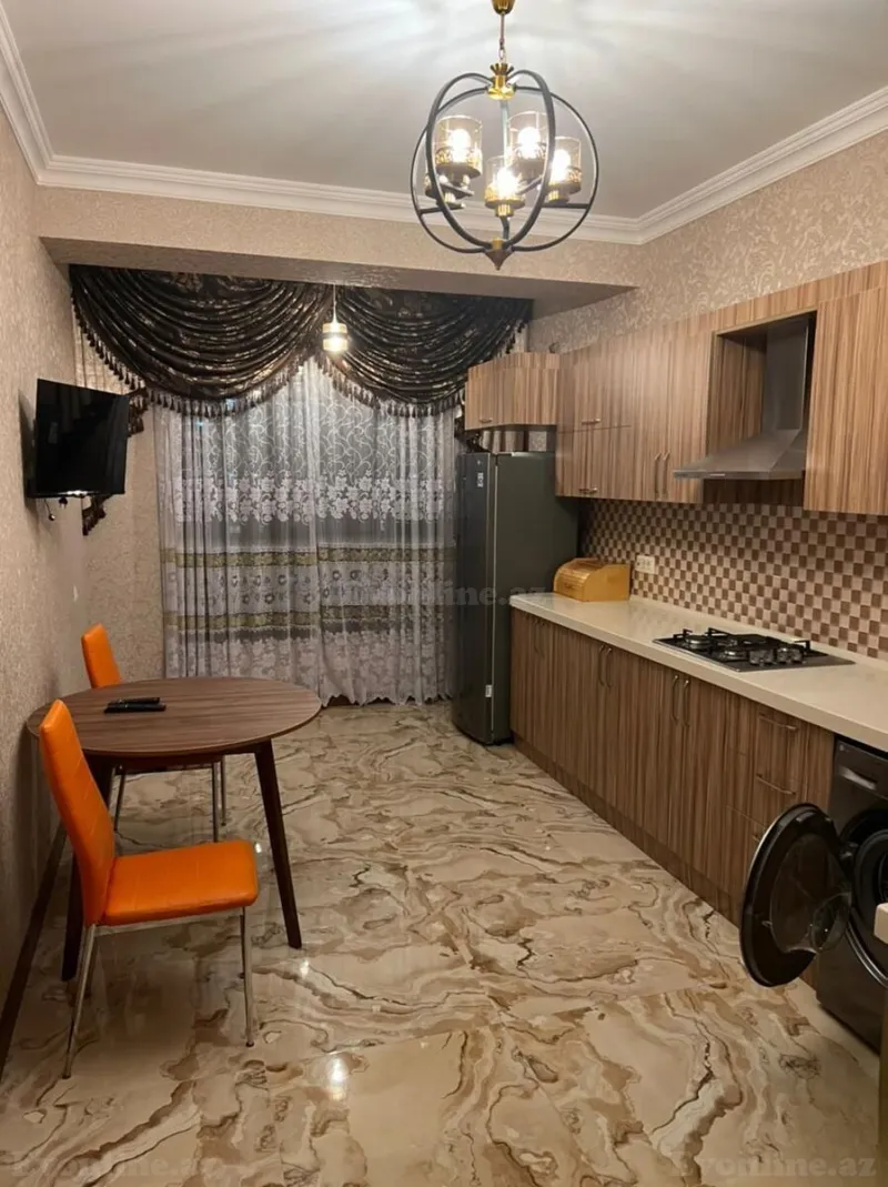 Kirayə verilir 3 otaqlı Mənzil Yeni tikili 100 m² İnşaatçılar m. - şəkil 2