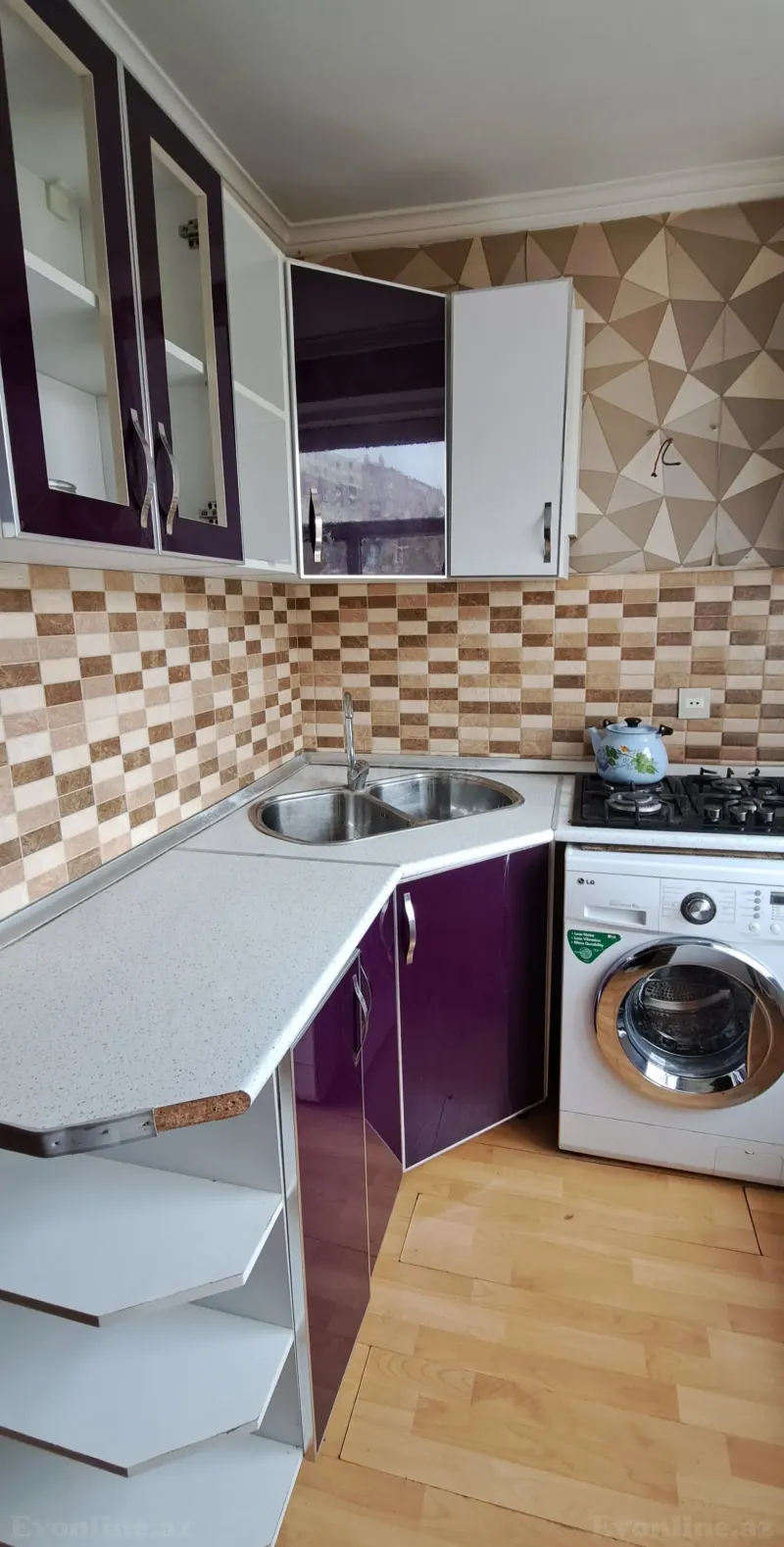 3 otaqlı Mənzil 85 m² Yeni Yasamal Kirayə verilir