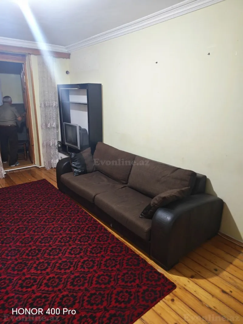 Kirayə verilir 3 otaqlı Mənzil Köhnə tikili 70 m² Neftçilər m. - şəkil 8