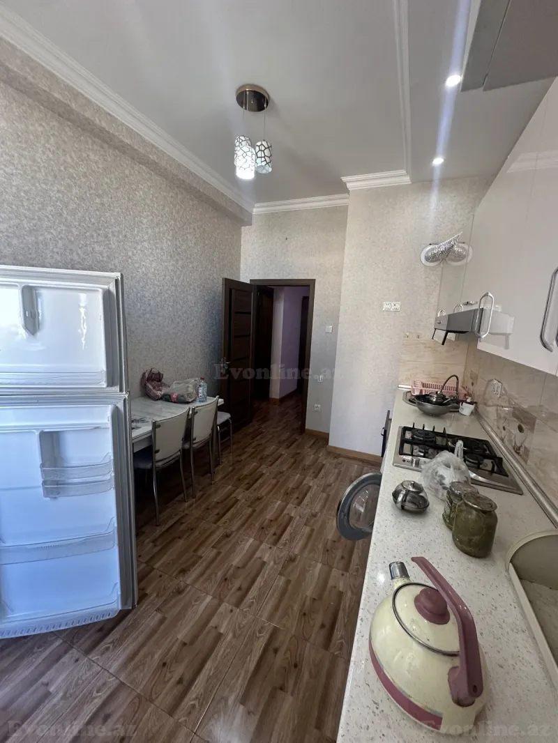 Kirayə verilir 2 otaqlı Mənzil Yeni tikili 82 m² Memar Əcəmi m. - şəkil 3