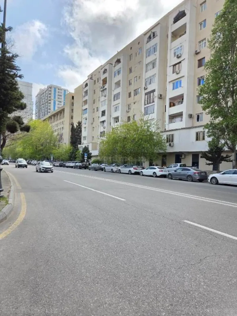 Satılır 2 otaqlı Mənzil Köhnə tikili 60 m² Yasamal r. - şəkil 3