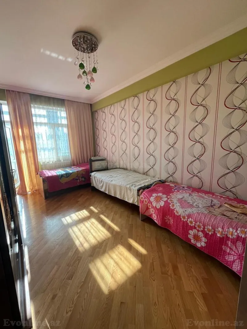 Kirayə verilir 3 otaqlı Mənzil Yeni tikili 135 m² Memar Əcəmi m. - şəkil 13