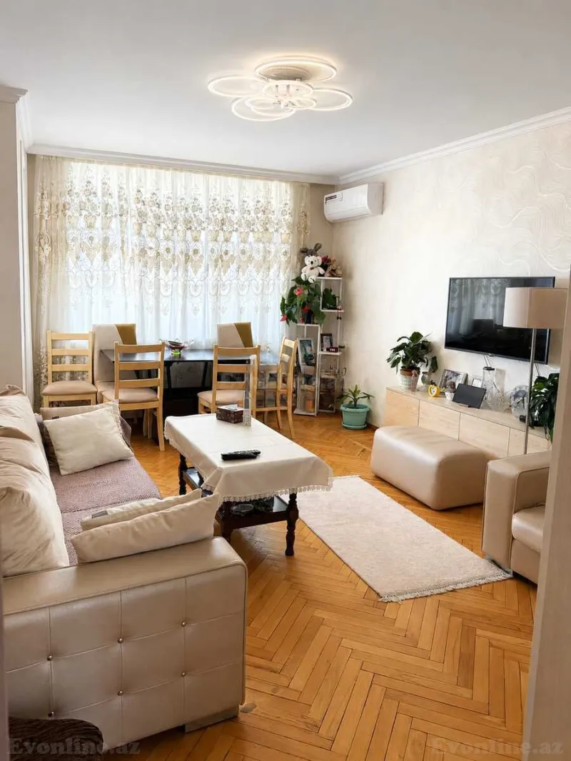Satılır 3 otaqlı Mənzil Köhnə tikili 72 m² Nəsimi r. - şəkil 2