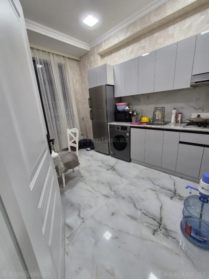 Kirayə verilir 2 otaqlı Mənzil Yeni tikili 60 m² Memar Əcəmi m. - şəkil 4