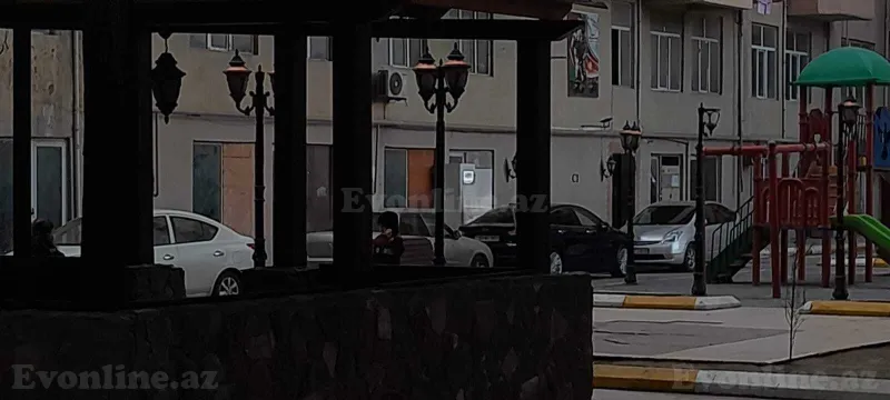 Kirayə verilir 2 otaqlı Mənzil Yeni tikili 80 m² İnşaatçılar m. - şəkil 22
