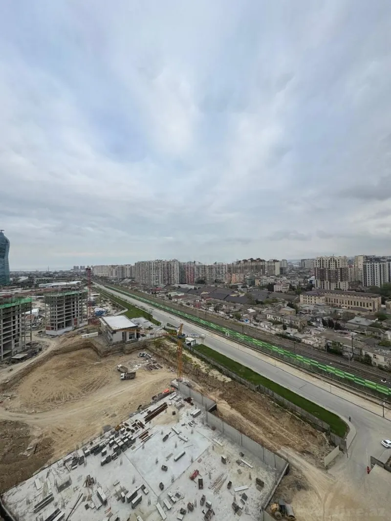 Satılır 3 otaqlı Mənzil Yeni tikili 82 m² Bakmil m. - şəkil 8