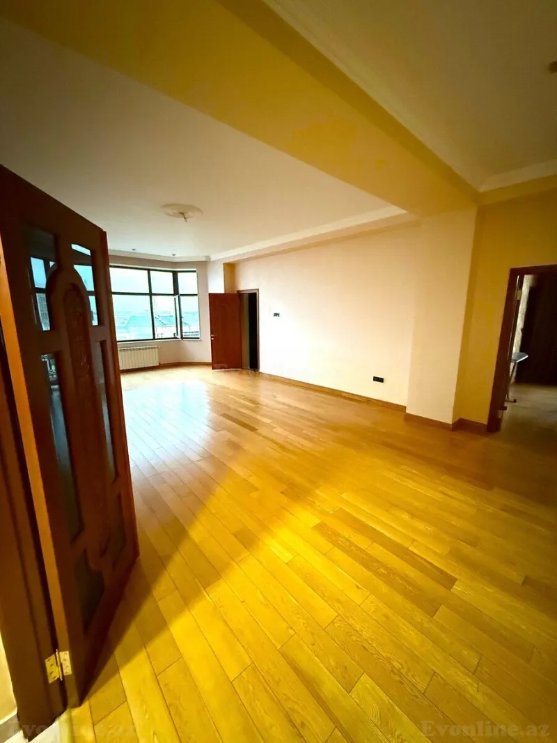 Satılır 3 otaqlı Mənzil Yeni tikili 140 m² Sahil m. - şəkil 2