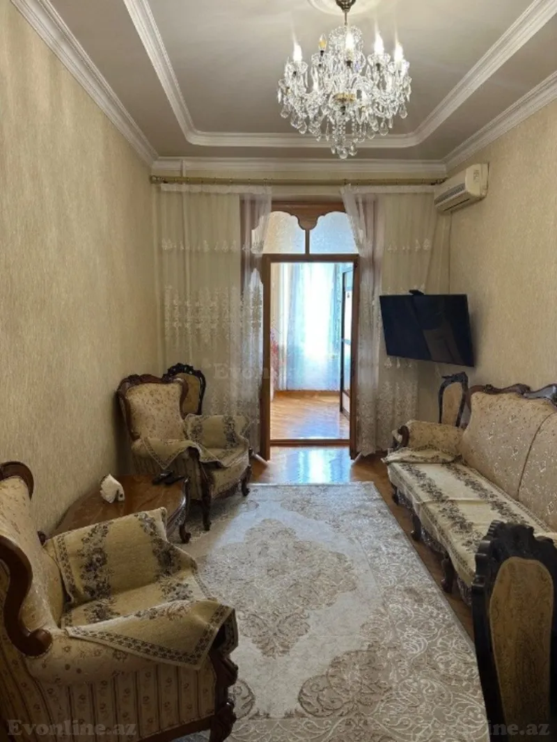 Satılır 3 otaqlı Mənzil Köhnə tikili 75 m² Nəsimi r.