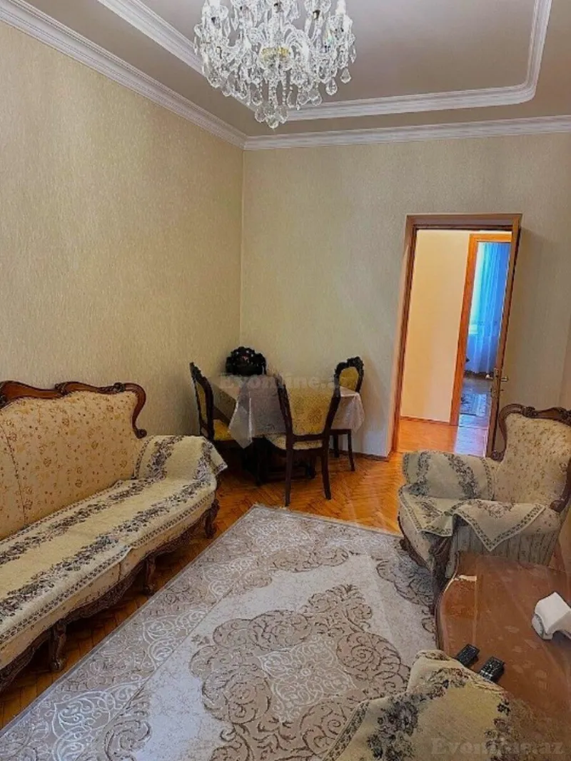 Satılır 3 otaqlı Mənzil Köhnə tikili 75 m² Nəsimi r. - şəkil 2