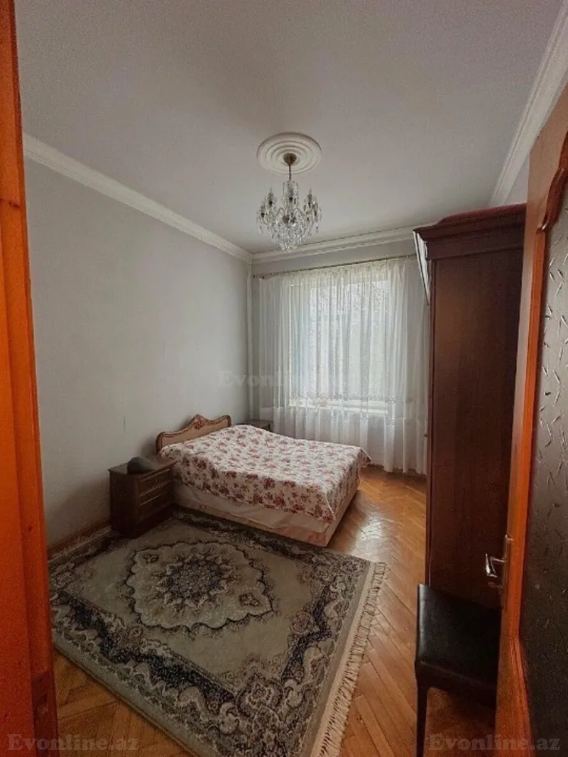 Satılır 3 otaqlı Mənzil Köhnə tikili 75 m² Nəsimi r. - şəkil 3