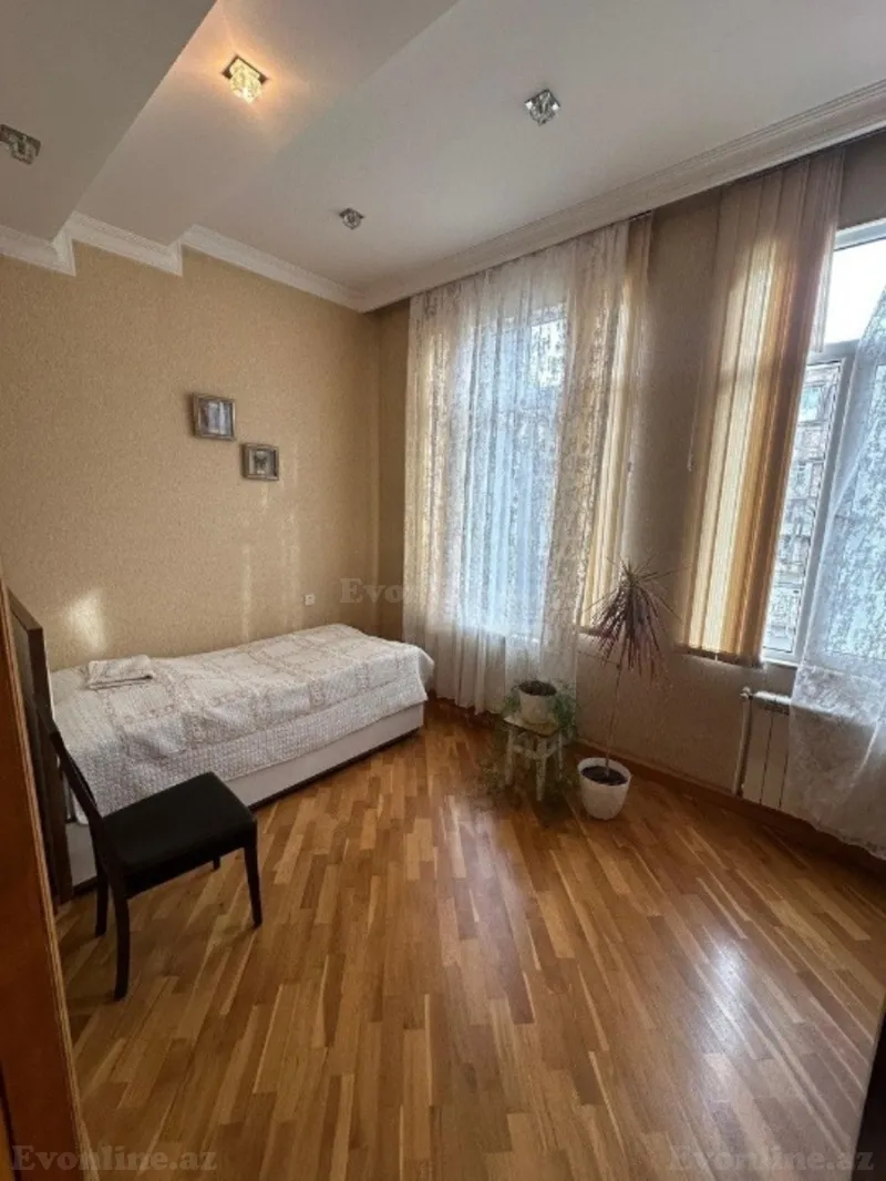 Satılır 3 otaqlı Mənzil Köhnə tikili 75 m² Nəsimi r. - şəkil 5