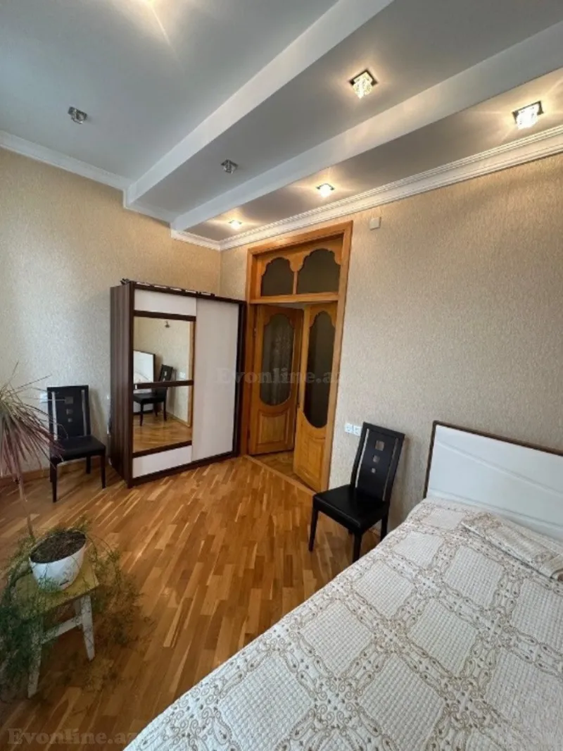 Satılır 3 otaqlı Mənzil Köhnə tikili 75 m² Nəsimi r. - şəkil 6