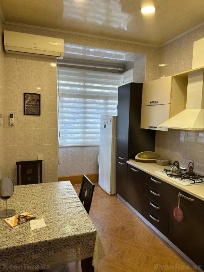 Satılır 3 otaqlı Mənzil Köhnə tikili 75 m² Nəsimi r. - şəkil 7