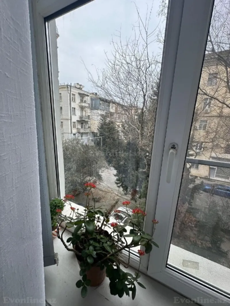 Satılır 3 otaqlı Mənzil Köhnə tikili 75 m² Nəsimi r. - şəkil 12
