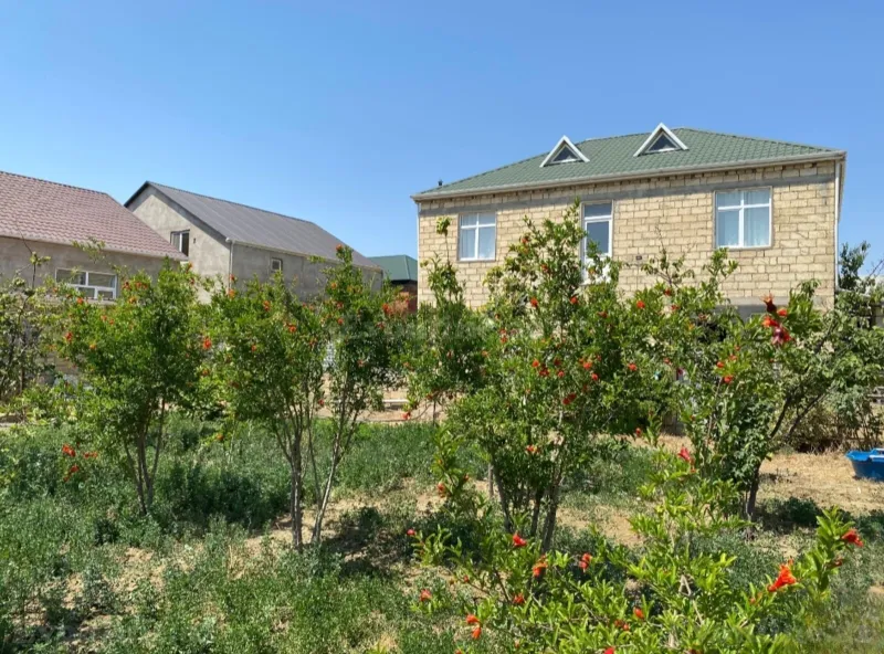 Satılır 4 otaqlı Həyət evi 240 m² Müşfiqabad