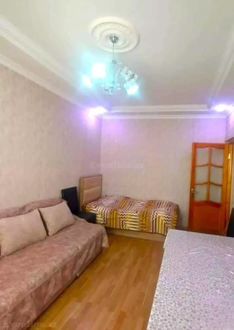 Satılır 1 otaqlı Mənzil Köhnə tikili 45 m² Yeni Günəşli - şəkil 3