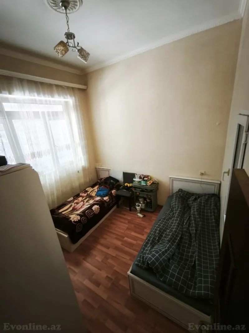 Satılır 3 otaqlı Mənzil Köhnə tikili 50 m² Memar Əcəmi m.