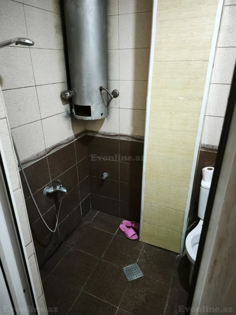 Satılır 3 otaqlı Mənzil Köhnə tikili 50 m² Memar Əcəmi m. - şəkil 4