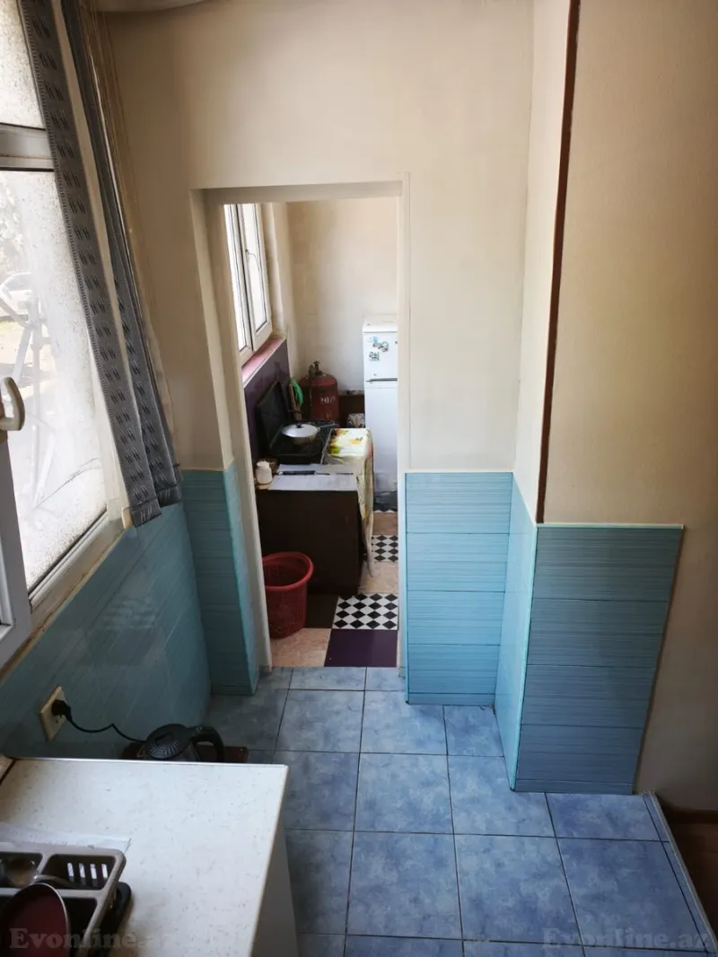 Satılır 3 otaqlı Mənzil Köhnə tikili 50 m² Memar Əcəmi m. - şəkil 7