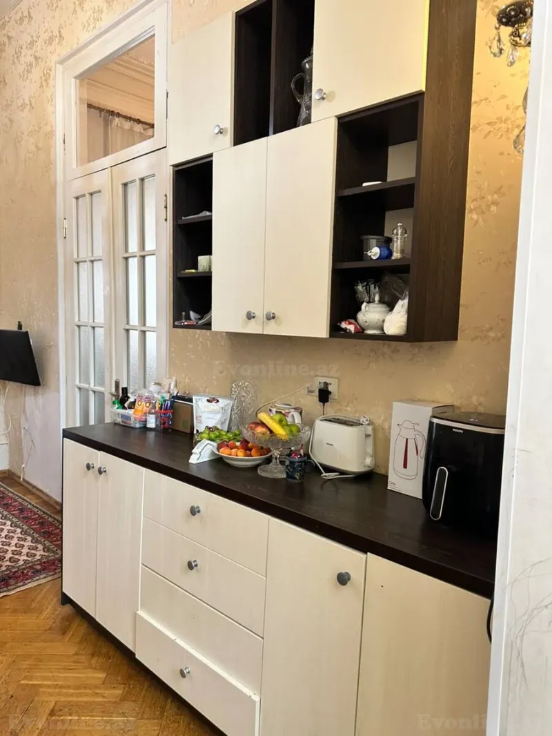 Kirayə verilir 2 otaqlı Mənzil Köhnə tikili 60 m² Sahil m. - şəkil 4