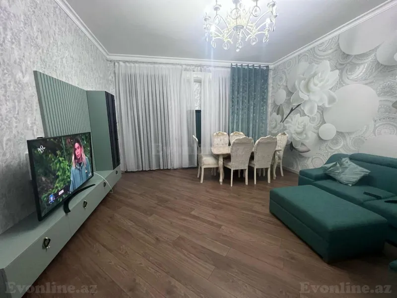 Satılır 3 otaqlı Mənzil Köhnə tikili 117 m² Səbail r.