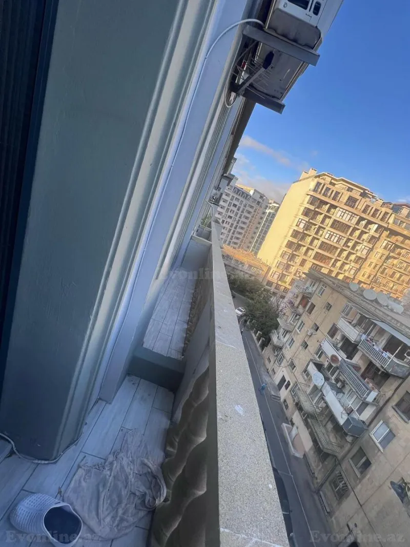 Satılır 3 otaqlı Mənzil Köhnə tikili 117 m² Səbail r. - şəkil 9