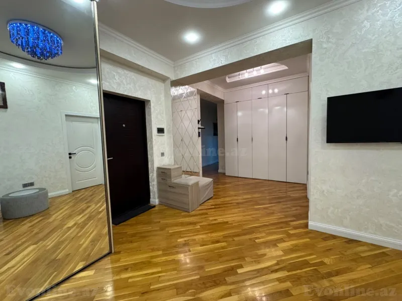 Satılır 3 otaqlı Mənzil Yeni tikili 125 m² İnşaatçılar m. - şəkil 2