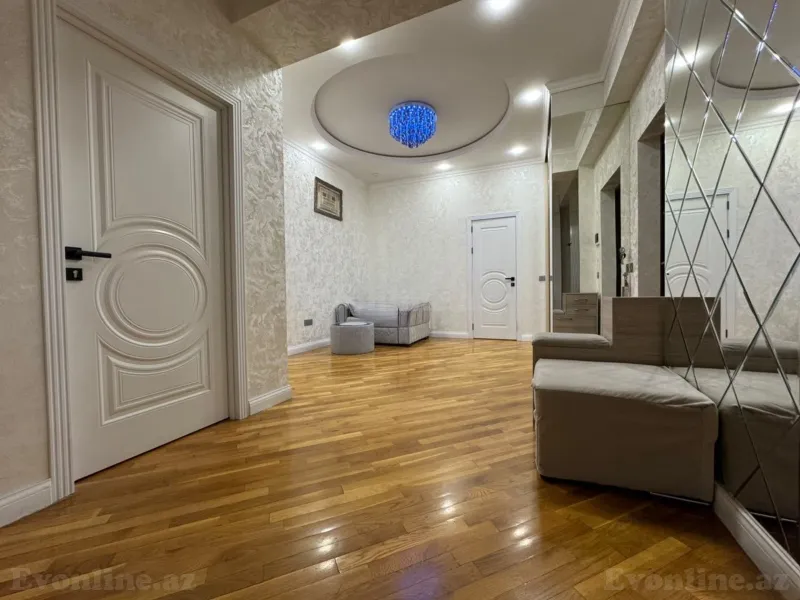 Satılır 3 otaqlı Mənzil Yeni tikili 125 m² İnşaatçılar m. - şəkil 3
