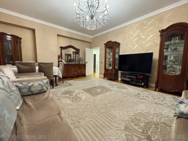 Satılır 3 otaqlı Mənzil Yeni tikili 125 m² İnşaatçılar m. - şəkil 6