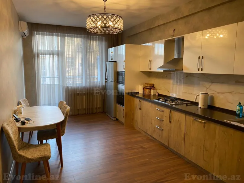 Kirayə verilir 4 otaqlı Mənzil Yeni tikili 180 m² 28 May m. - şəkil 8