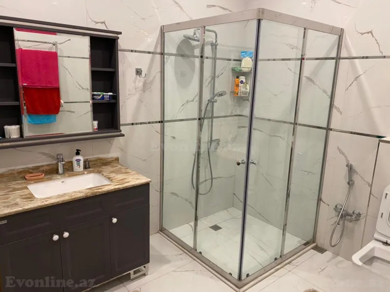 Kirayə verilir 4 otaqlı Mənzil Yeni tikili 180 m² 28 May m. - şəkil 10