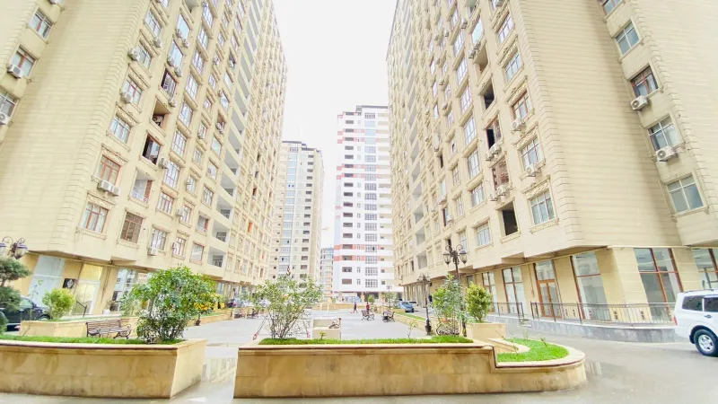Kirayə verilir 3 otaqlı Mənzil Yeni tikili 76 m² İnşaatçılar m. - şəkil 2