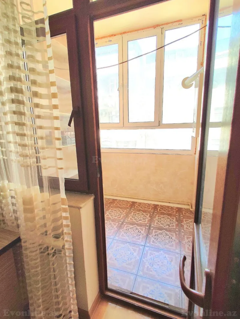 Kirayə verilir 3 otaqlı Mənzil Yeni tikili 76 m² İnşaatçılar m. - şəkil 11