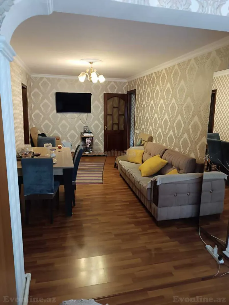 Satılır 2 otaqlı Mənzil Köhnə tikili 50 m² Neftçilər m. - şəkil 2