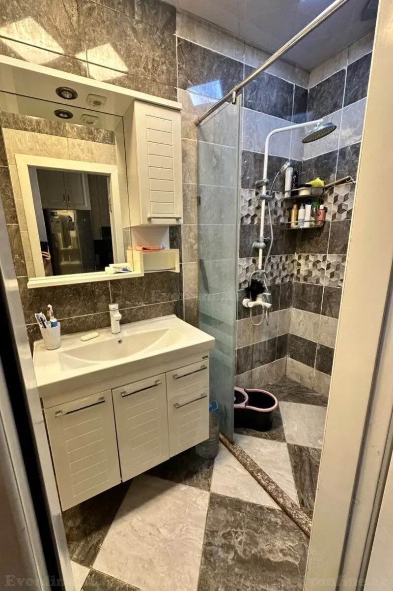 Kirayə verilir 2 otaqlı Mənzil Köhnə tikili 45 m² Sahil m. - şəkil 7