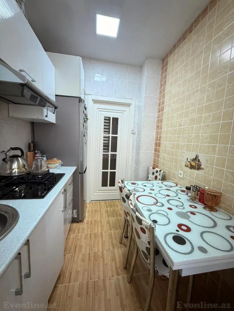 Kirayə verilir 3 otaqlı Mənzil Köhnə tikili 70 m² Nərimanov r. - şəkil 7